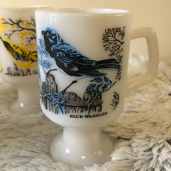 Vintage Cottagecore Bird Milk Glass Mugs Set of 4 - Picture 4 of 9